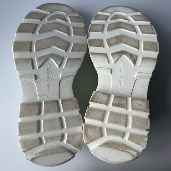 Alexander McQueen Tread Slick Sneaker - Picture 7 of 7